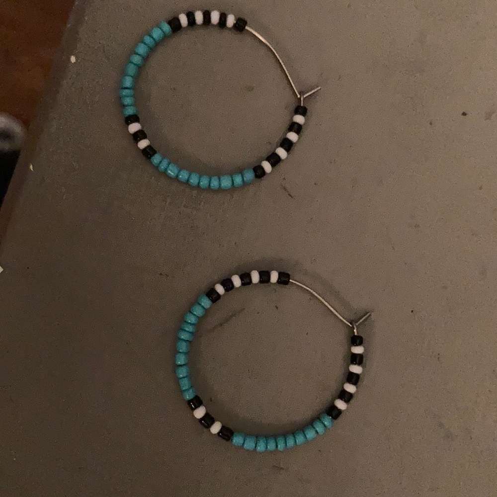 Really cute hoop earrings
